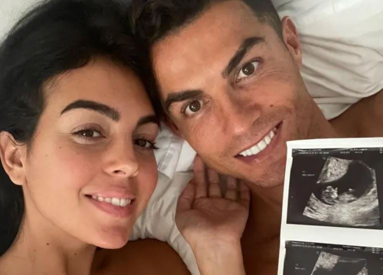 Ronaldo lan dau tiet lo ten con trai da qua doi hinh anh