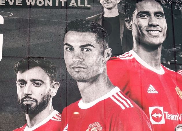 Man United go hinh Ronaldo tai Old Trafford hinh anh