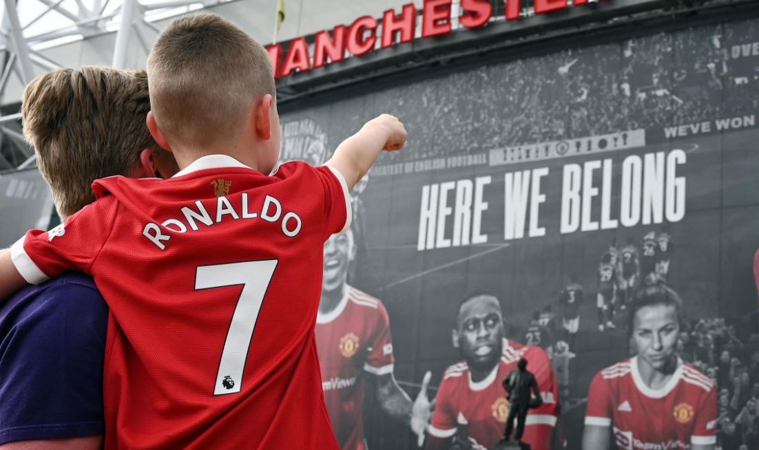 Nha bao Anh: Apple muon mua lai MU hinh anh