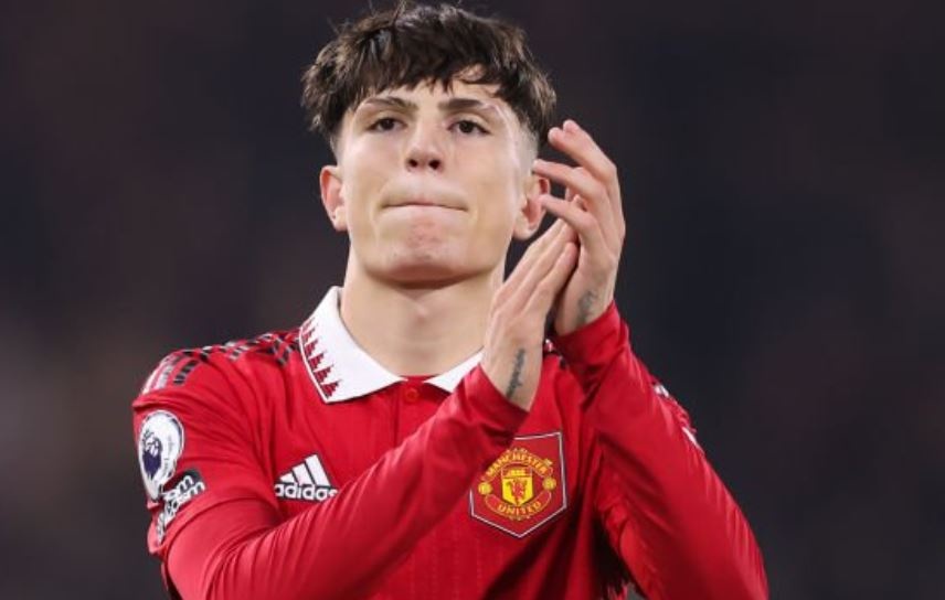 Hanh dong gay tranh cai cua Garnacho khi bi tuyen Argentina lam ngo hinh anh