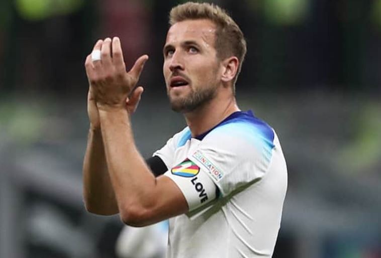 Tuyen Anh tiep tuc thach thuc chu nha World Cup hinh anh