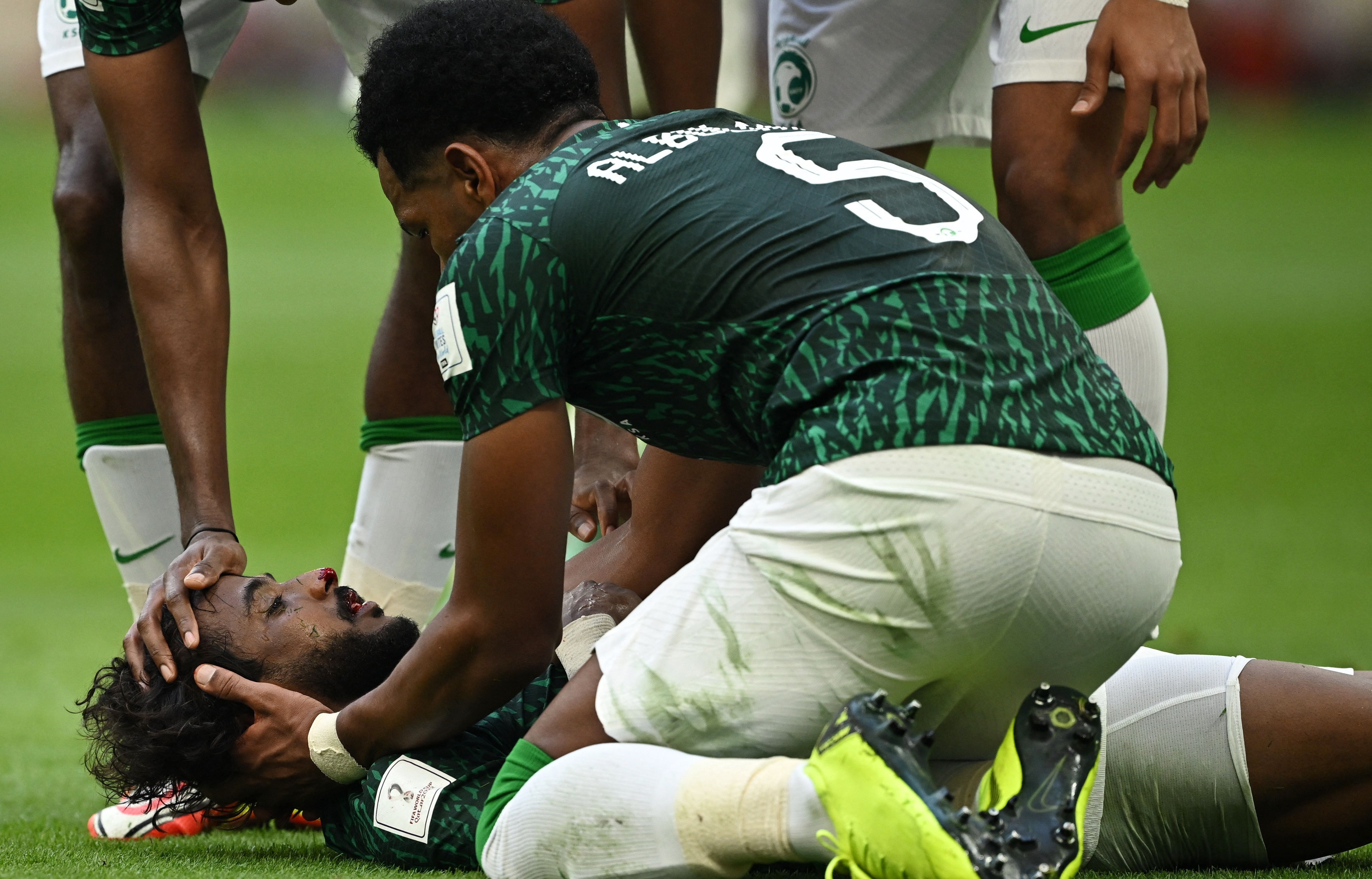 Hau ve Saudi Arabia bat tinh trong tran thang Argentina hinh anh