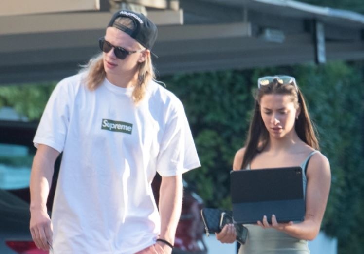 Haaland hen ho co gai la khi World Cup dang dien ra hinh anh