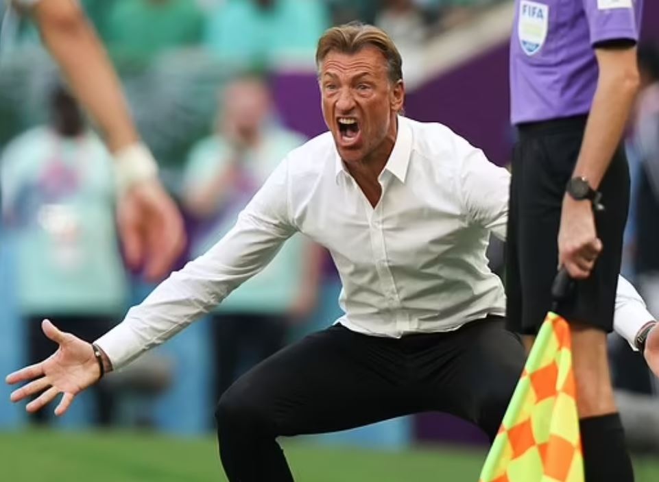 HLV Saudi Arabia: 'Cac cau den chup anh voi Messi a?' hinh anh