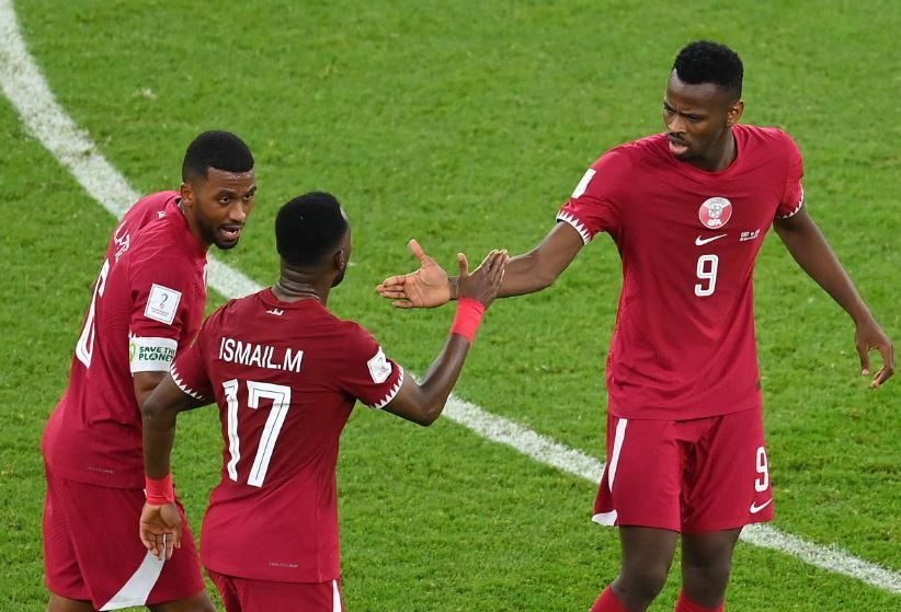 Qatar thua lien tiep tai World Cup 2022 hinh anh