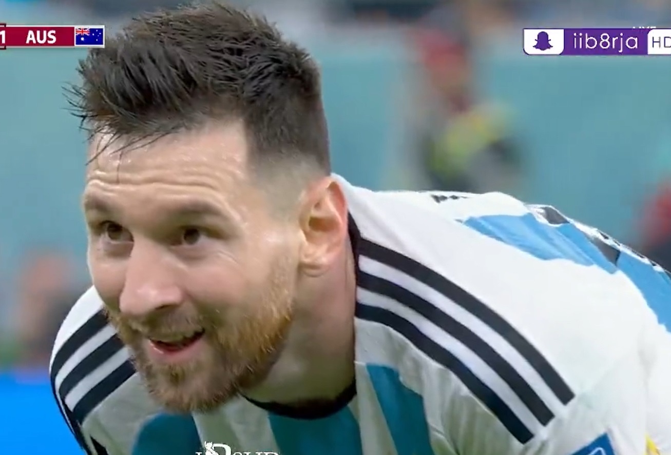 Phan ung cua Messi khi Lautaro phung phi co hoi hinh anh