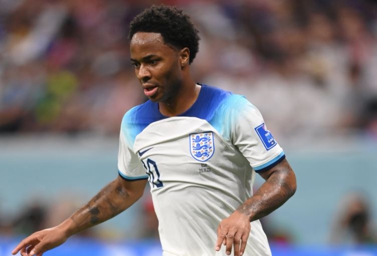 Sterling bo do World Cup vi nha bi trom hinh anh
