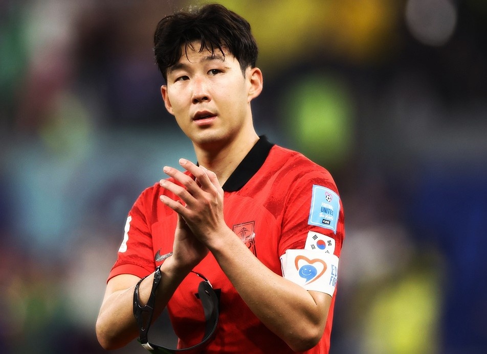 Dan sao hon nua ty euro bi loai khoi vong 16 doi World Cup hinh anh