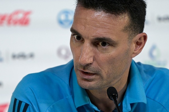 HLV Argentina noi gian vi bi lo thong tin hinh anh