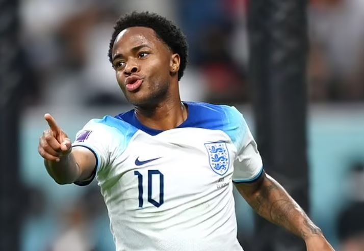 Raheem Sterling tro lai World Cup hinh anh