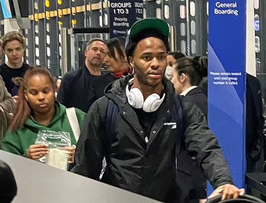 Sterling tro lai anh 1