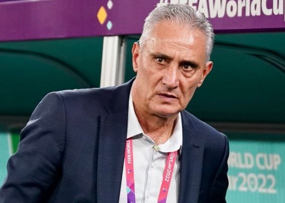 HLV tuyen Brazil tu chuc hinh anh