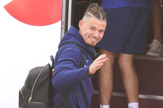 Phan ung cua dan sao tuyen Anh trong ngay roi Qatar hinh anh