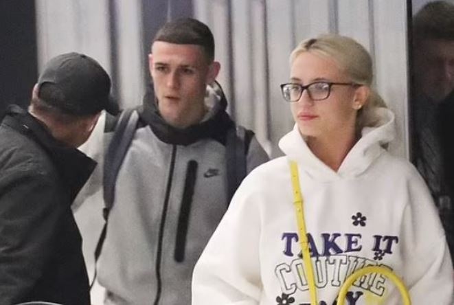 Tuyen Anh ve nuoc trong lang le hinh anh