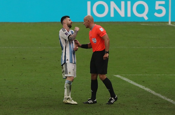 Messi cam on trong tai anh 1