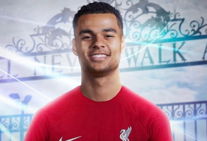 Liverpool dat thoa thuan chieu mo Cody Gakpo hinh anh