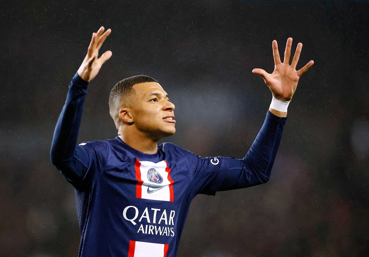 Mbappe ghi ban o phut 90+5 giup PSG gianh 3 diem hinh anh