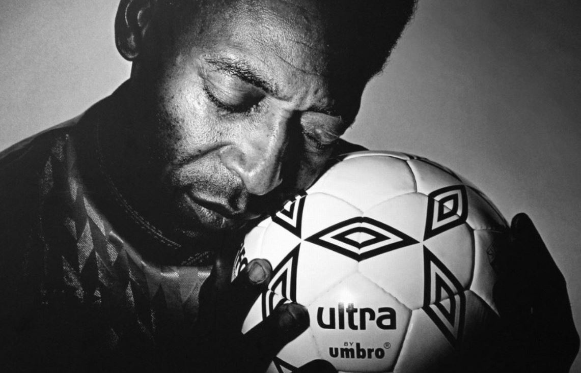 Con gai chia se hinh anh cuoi cung cua Pele hinh anh