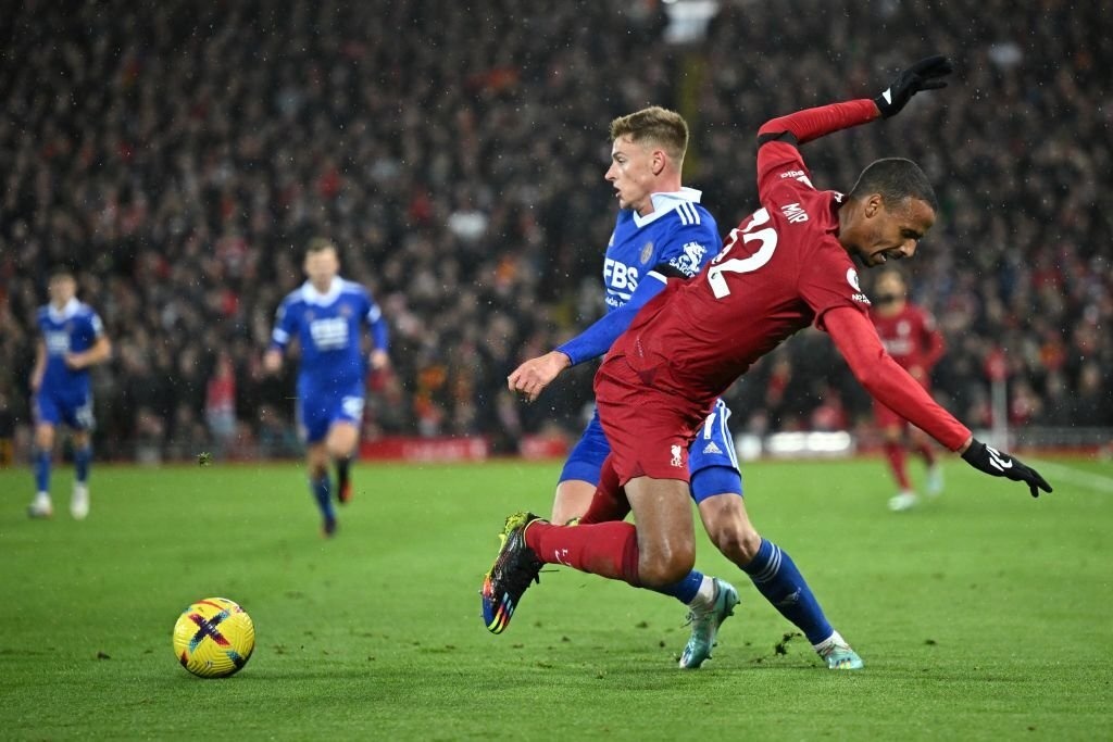 Liverpool dau Leicester anh 8