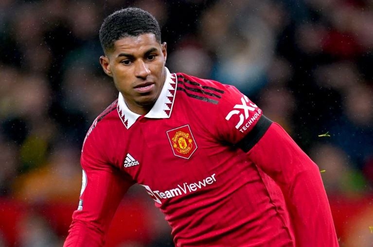 Rashford bi HLV Ten Hag ky luat hinh anh
