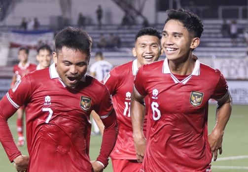 Thay tro Shin Tae-yong vao ban ket AFF Cup hinh anh