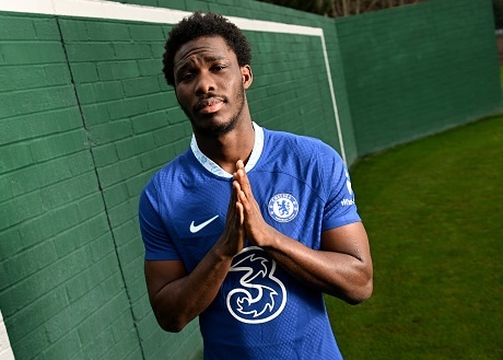 Chelsea bi kien len FIFA hinh anh