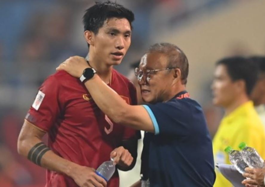 Khac biet giup thay Park danh bai ong Shin hinh anh