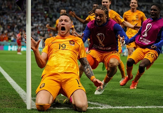 Dieu kien cuoi cung de Weghorst gia nhap Man United hinh anh