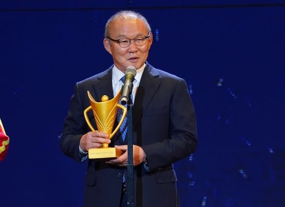 HLV Park duoc vinh danh o Cup Chien thang 2022 hinh anh