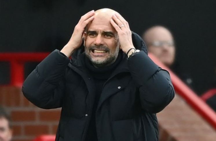 Pep Guardiola ngac nhien voi Man United hinh anh