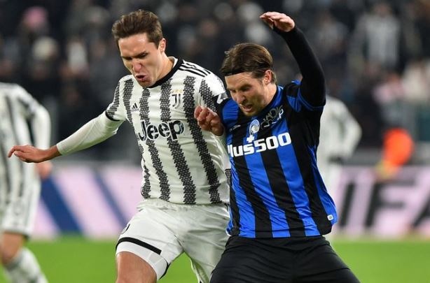 Juventus choi qua cam sau khi bi tru 15 diem hinh anh