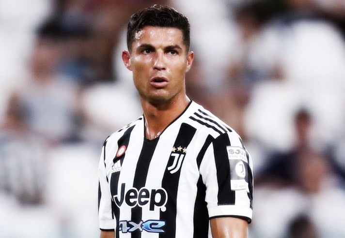 Ronaldo co nguy co bi cam thi dau sau be boi cua Juventus hinh anh