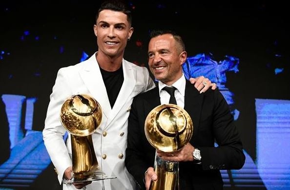 Jorge Mendes noi nong voi yeu cau cua Ronaldo hinh anh
