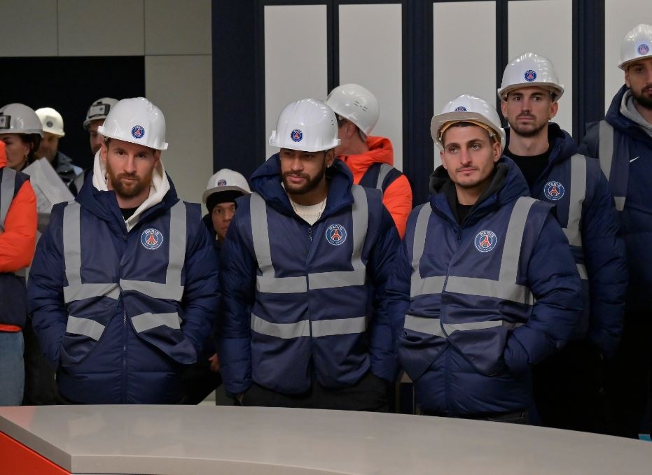 Messi tro lai PSG anh 4