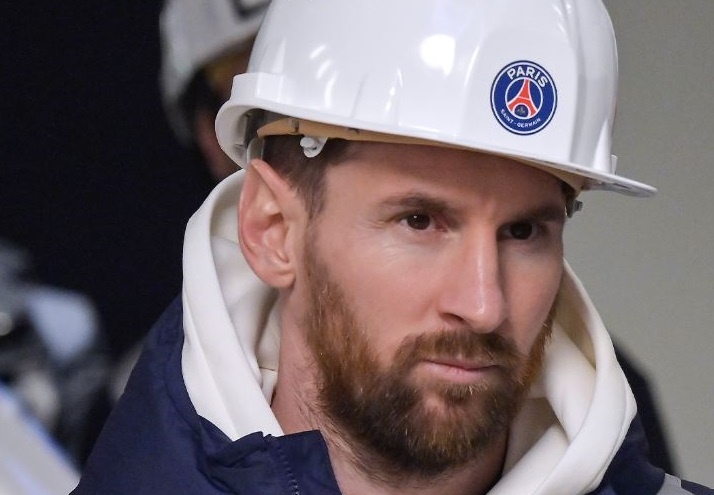 Messi tro lai PSG hinh anh