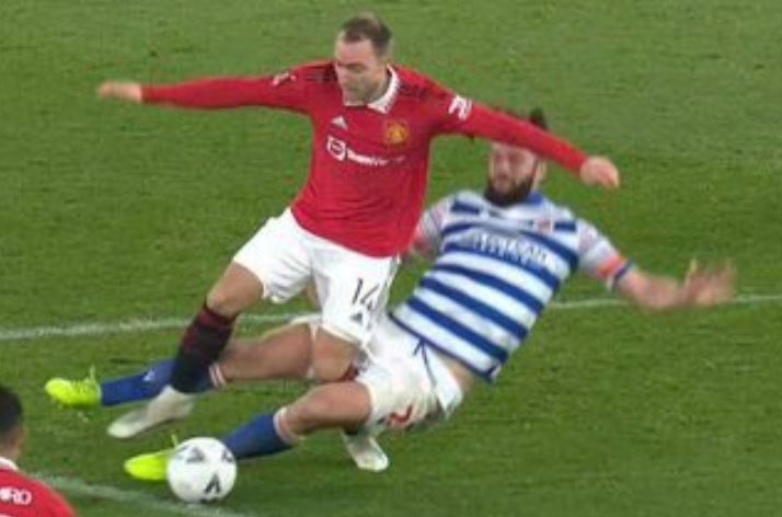 Phan ung cua HLV Ten Hag khi Eriksen phai nghi 3 thang hinh anh