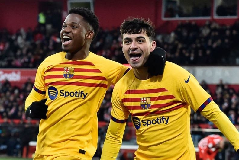 Danh bai Girona, Barca da hon Real 6 diem hinh anh