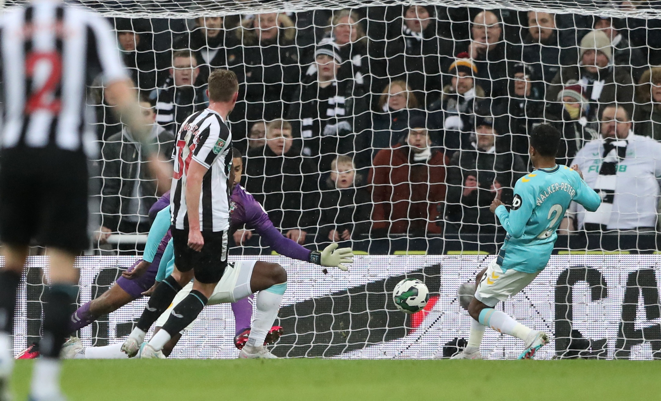 Newcastle vao chung ket Carabao anh 4