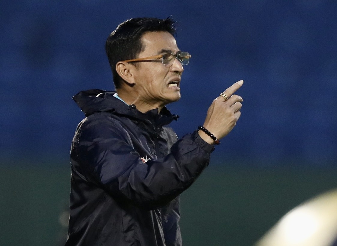 Binh Duong dau HAGL anh 1