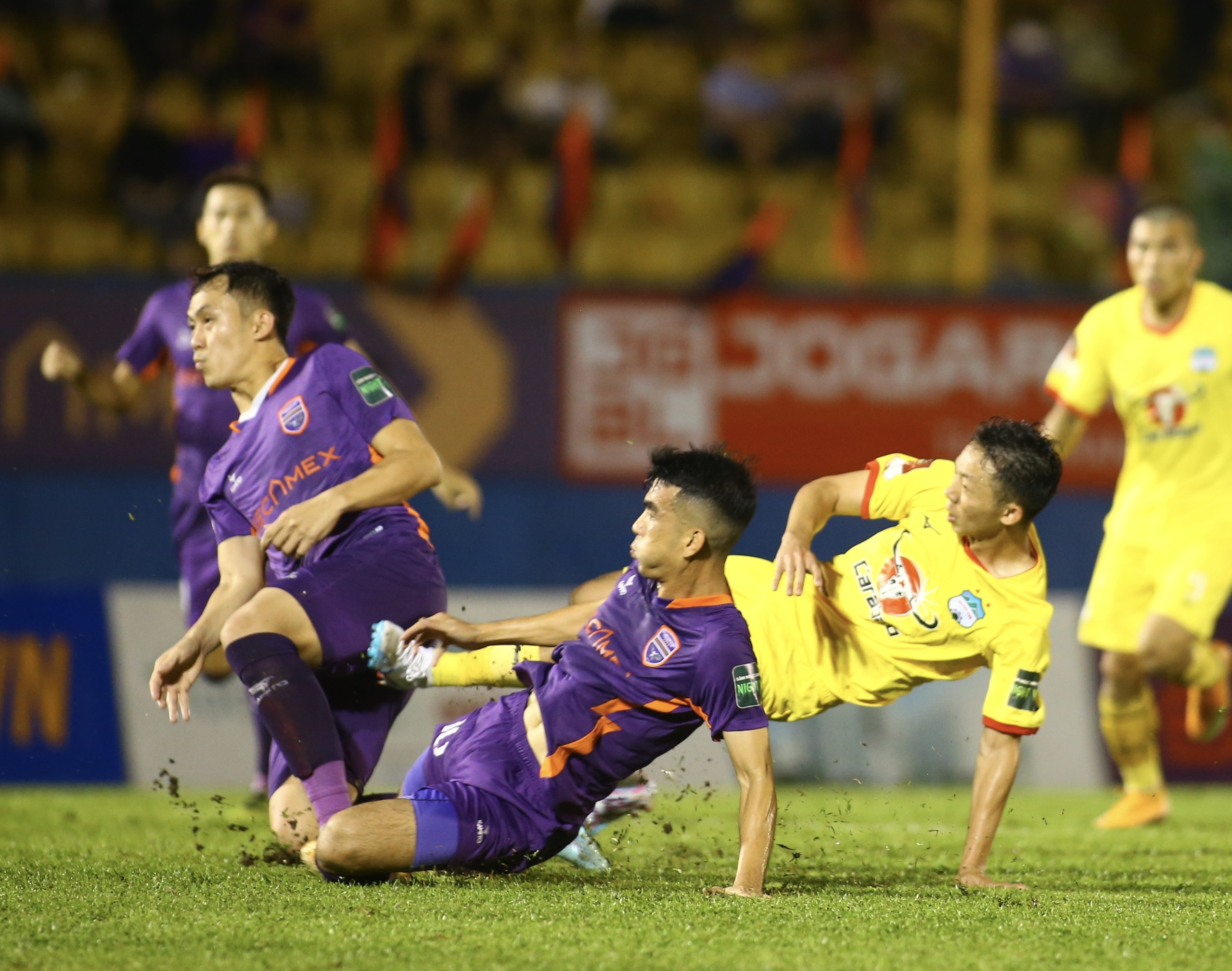 Binh Duong dau HAGL anh 3