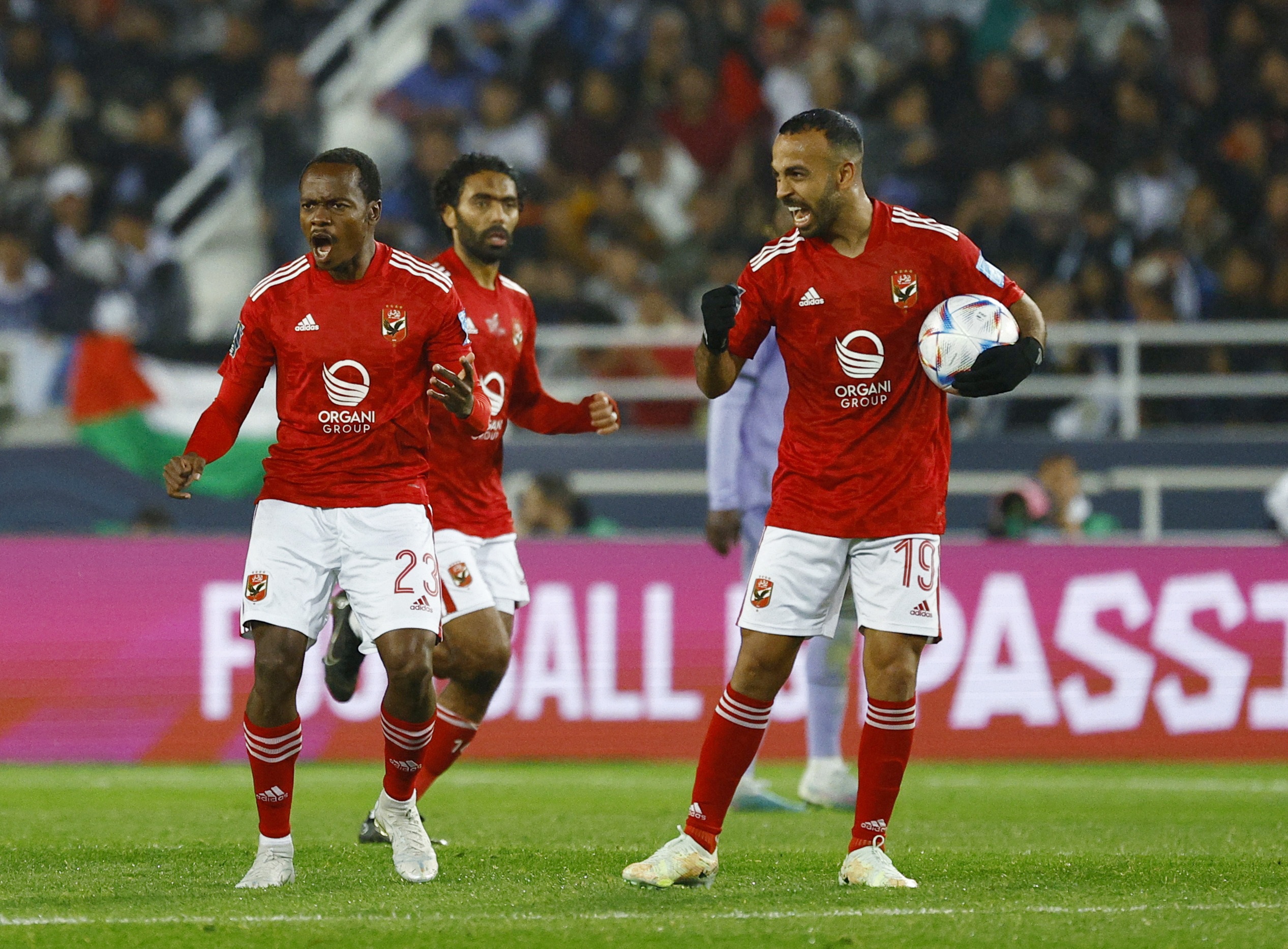 Real vao chung ket anh 6