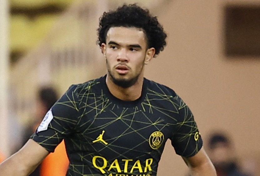 Dong doi 16 tuoi cua Messi lap ky luc o Champions League hinh anh