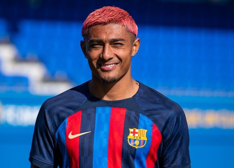 FIFA nhuong bo de Barca don tan binh sau ky chuyen nhuong hinh anh