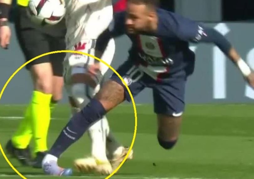 PSG thong bao tinh hinh chan thuong cua Neymar hinh anh