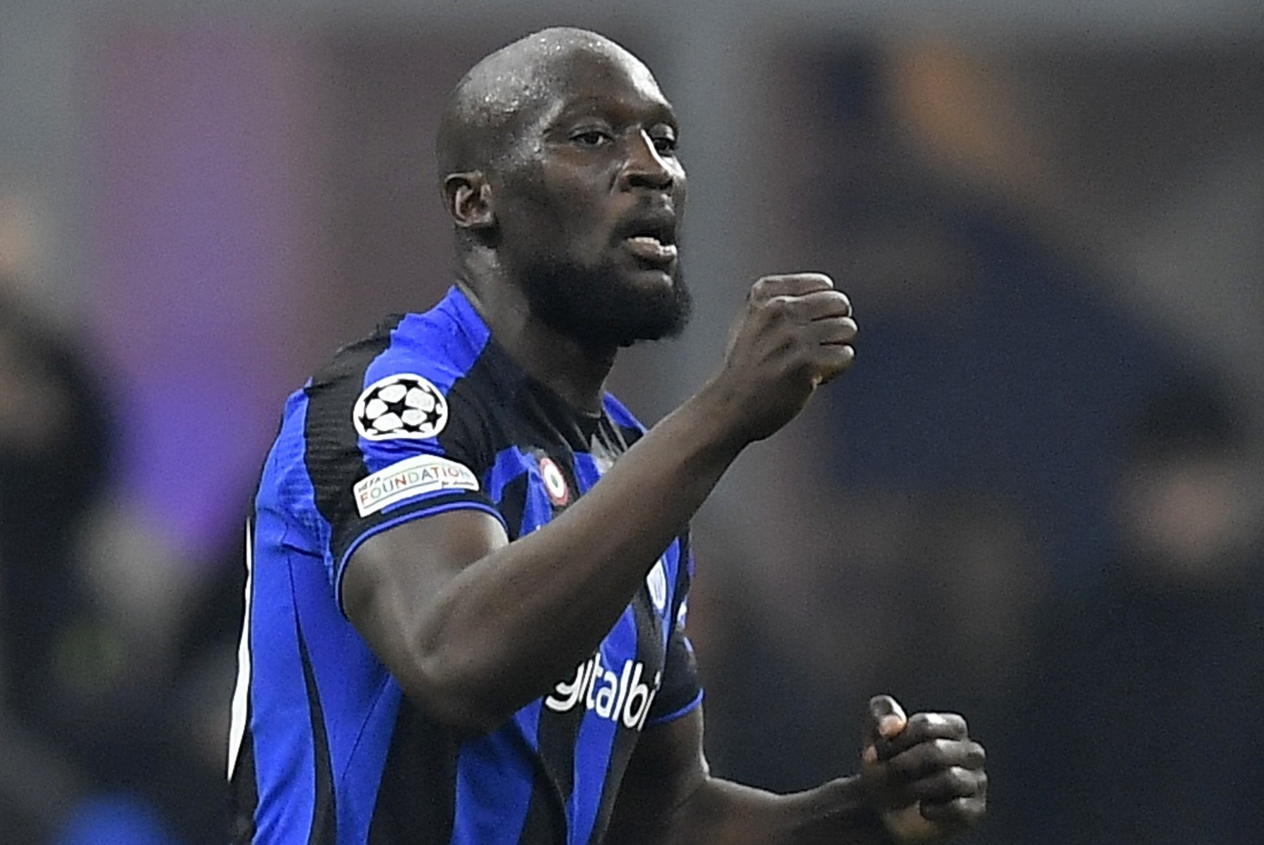 Lukaku toa sang giup Inter nam loi the o Champions League hinh anh