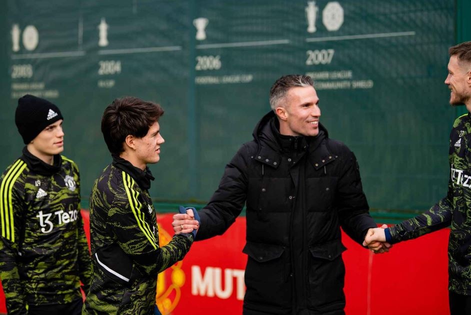 Van Persie tro lai anh 4