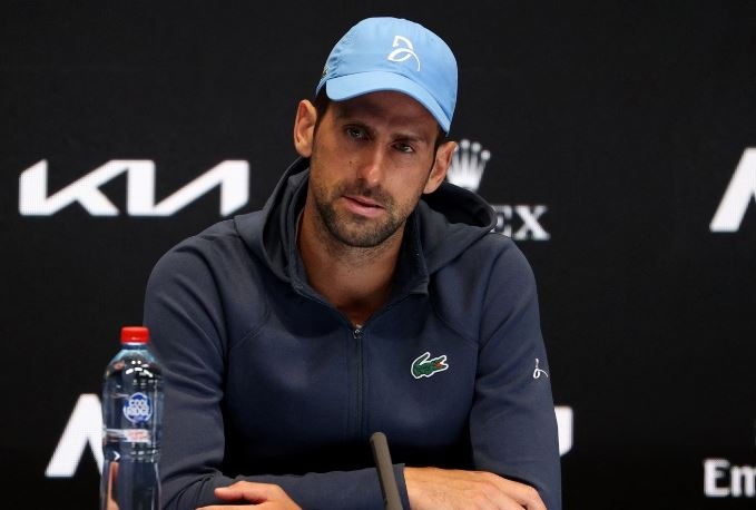 Phan ung cua Djokovic sau khi pha ky luc the gioi hinh anh