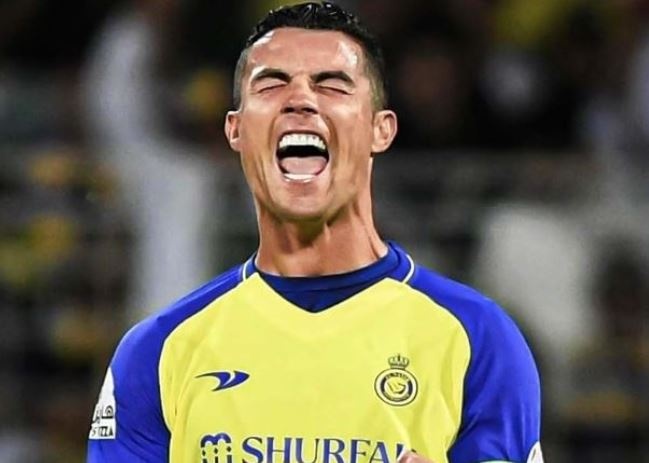 Ronaldo noi gian trong ngay Al Nassr mat ngoi dau hinh anh