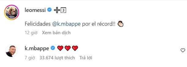 Messi chuc mung Mbappe anh 1