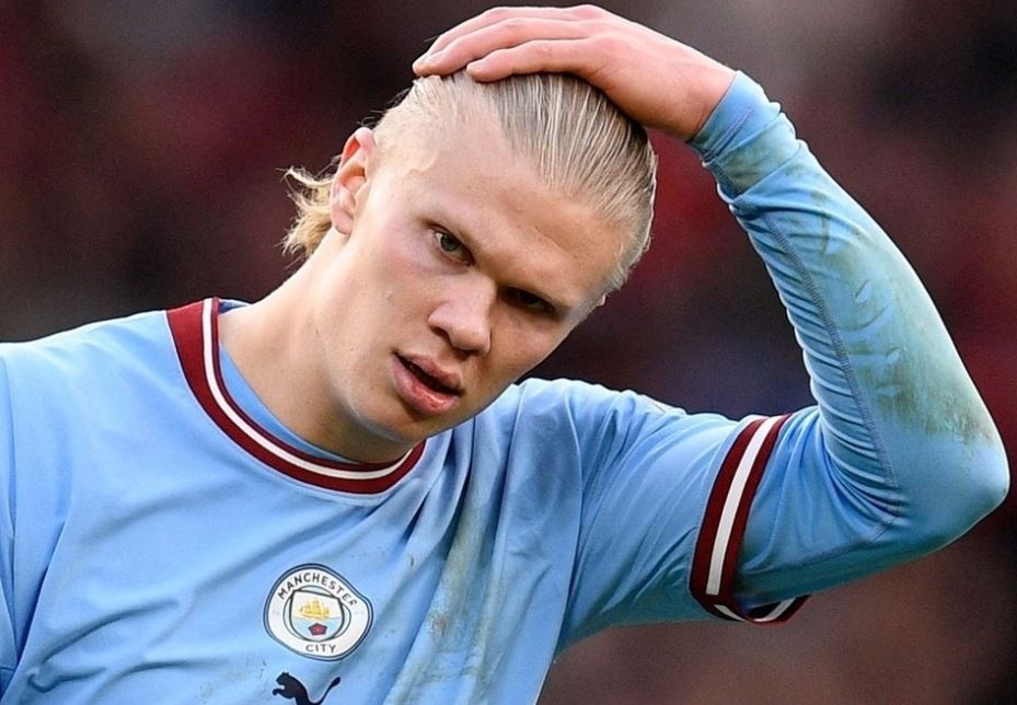 Haaland khong vui khi bi thay luc moi ghi 5 ban hinh anh